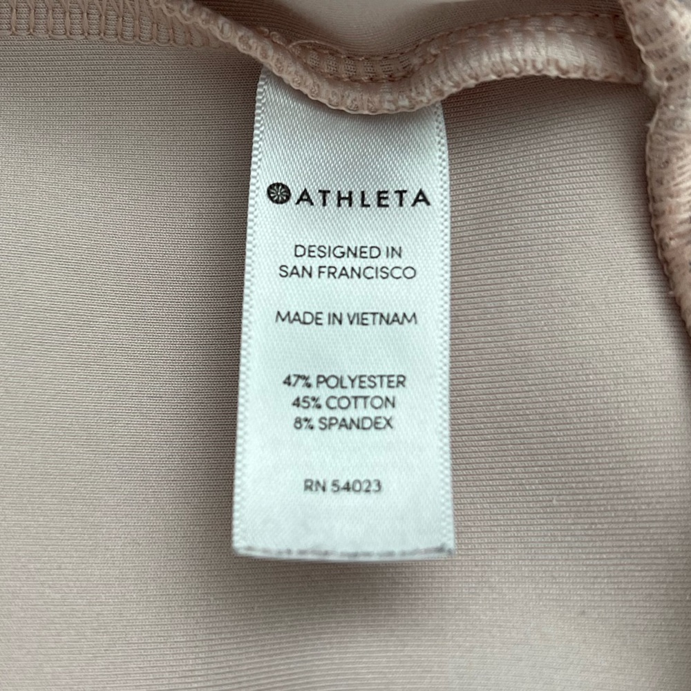 Athleta Women's Pink Sweatshirt - Picture 6 of 6
